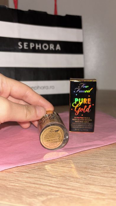 Sclipici față și corp TOO FACED pure gold