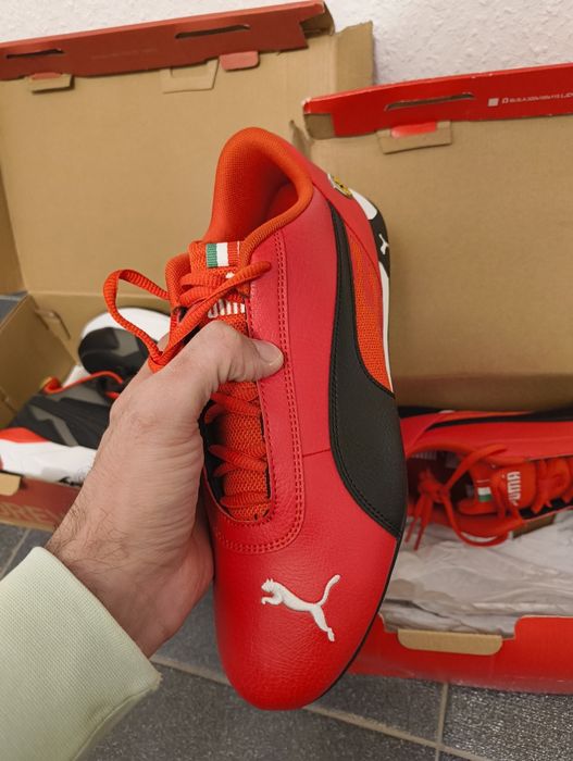 Два чифта обувки Puma ferrari номер 41
