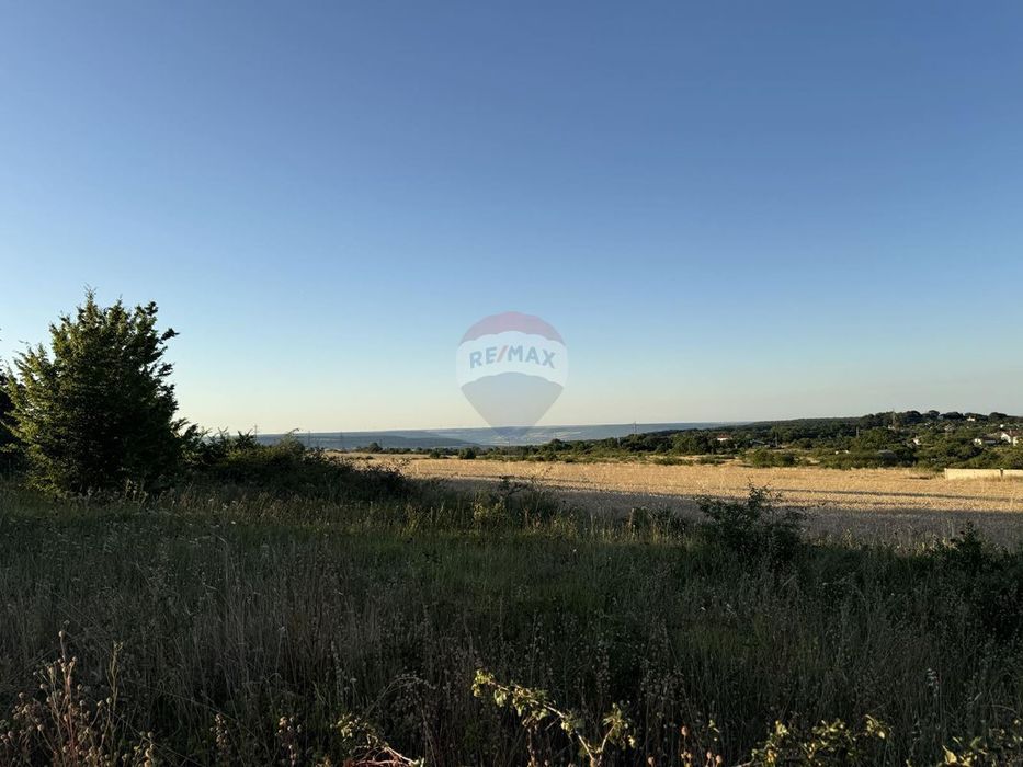 Парцел с потенциал за продажба,  м-т Перчемлията, гр. Варна, Я.И.