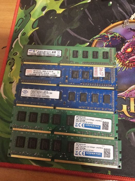 Vând placute ram x2 8gb x2 2gb și o plăcută de 4gb ddr3