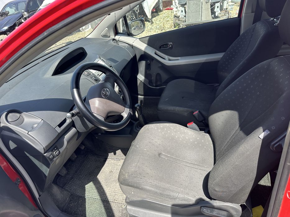 Toyota Yaris Тойота Ярис 1.0 vvti 69 кс На части!