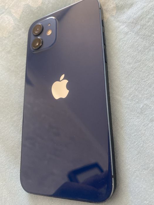 Продам Iphone 12