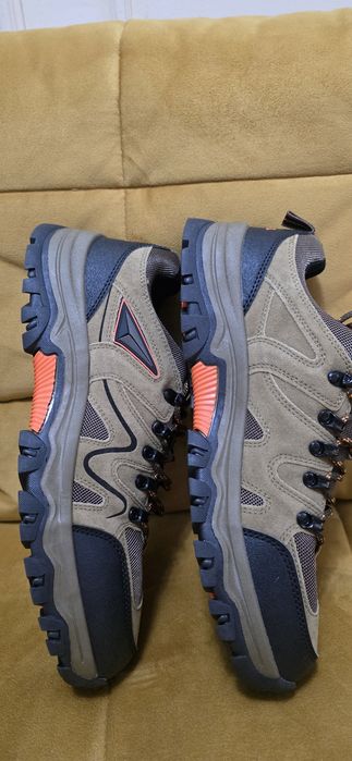 Мужские  кросовки 47 размера.