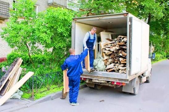 Спил деревьев Уборка территории Вывоз мусора