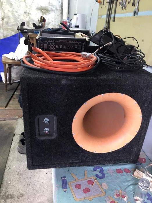 Продам сабвуфер,