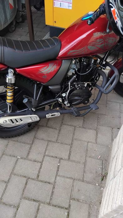 Motocicleta marca SPARK  de 150 cmc cu carte  RAR .