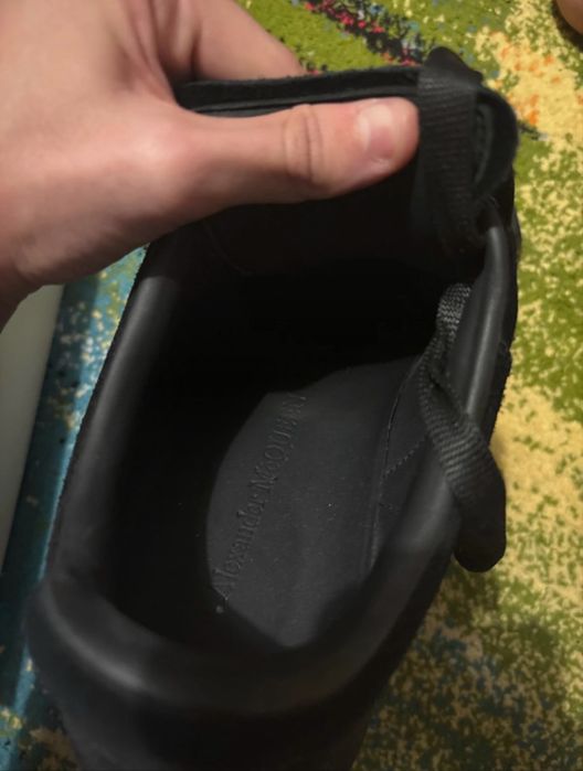 Alexander McQUEEN piele intoarsa