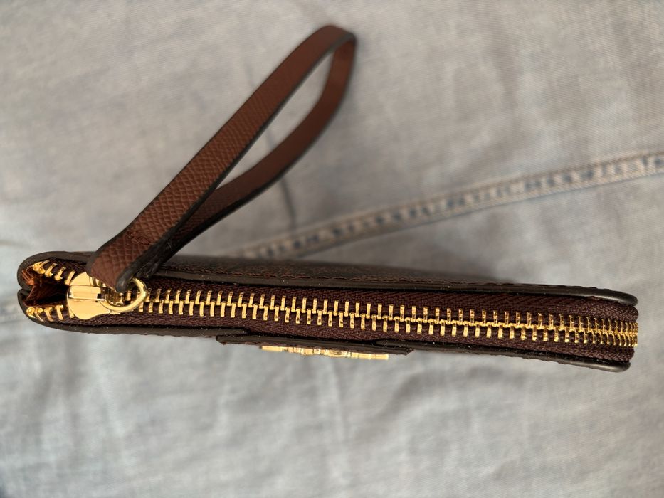 Протмоне Coach Ново