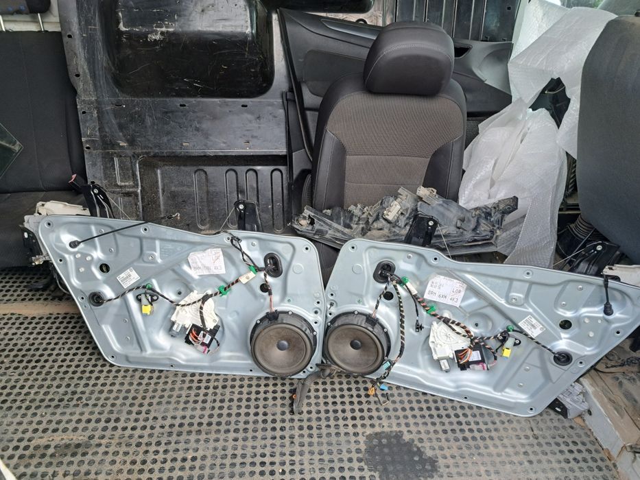 Fete usi piele și macarale față sp vw tiguan