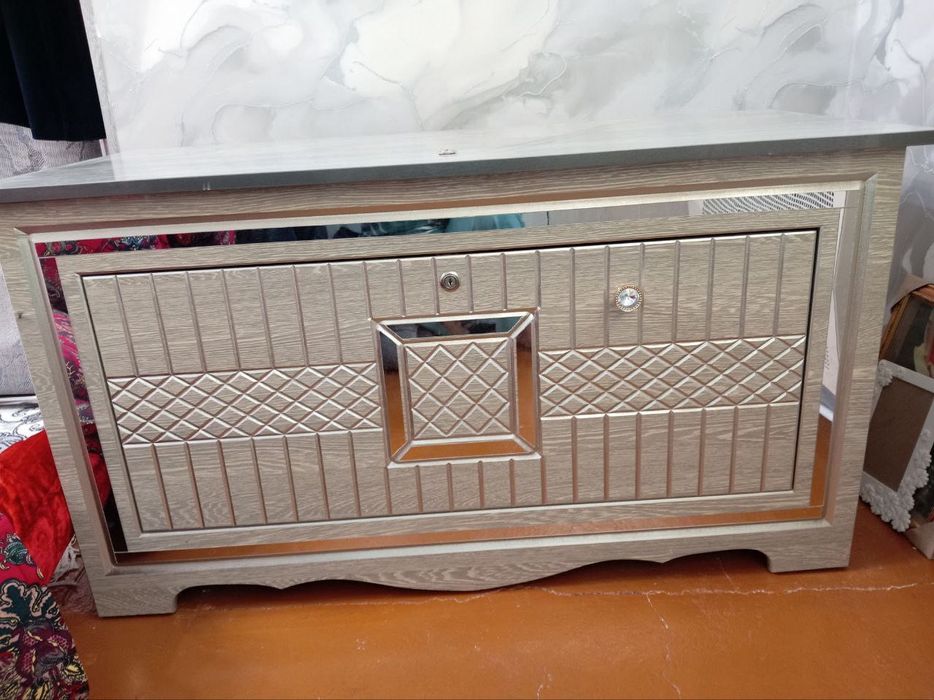 Sandiq sotiladi yangi