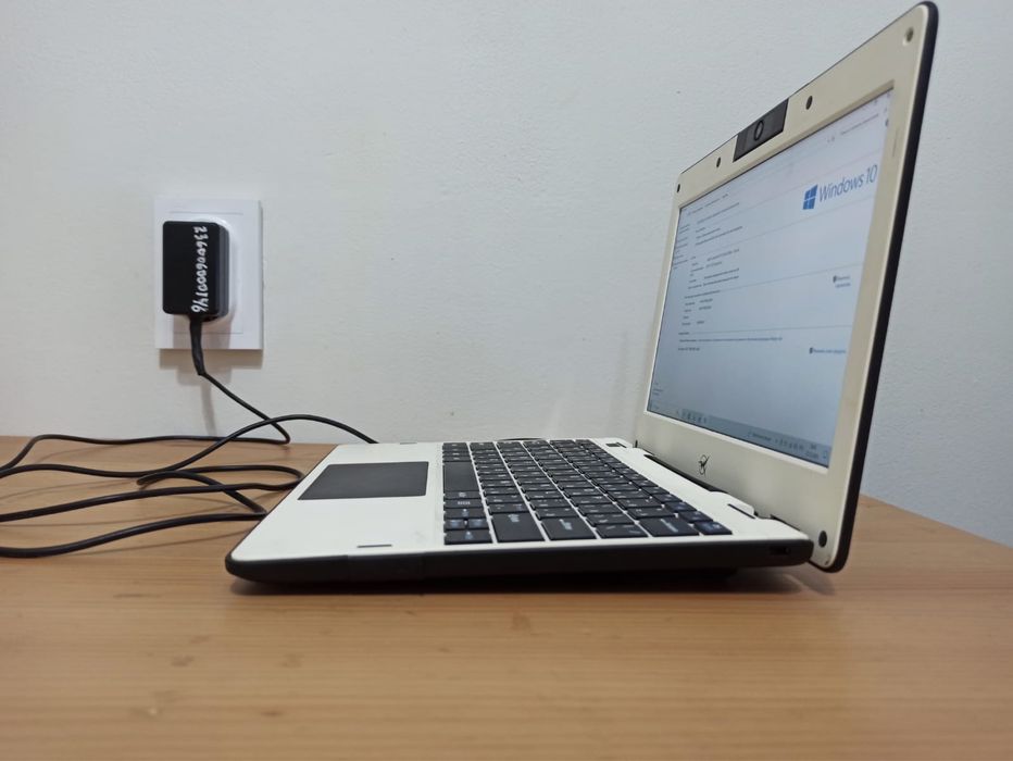 intel Celeron J4115/RAM 8Gb DDR4/SSD 64Gb/intel UND Graphics