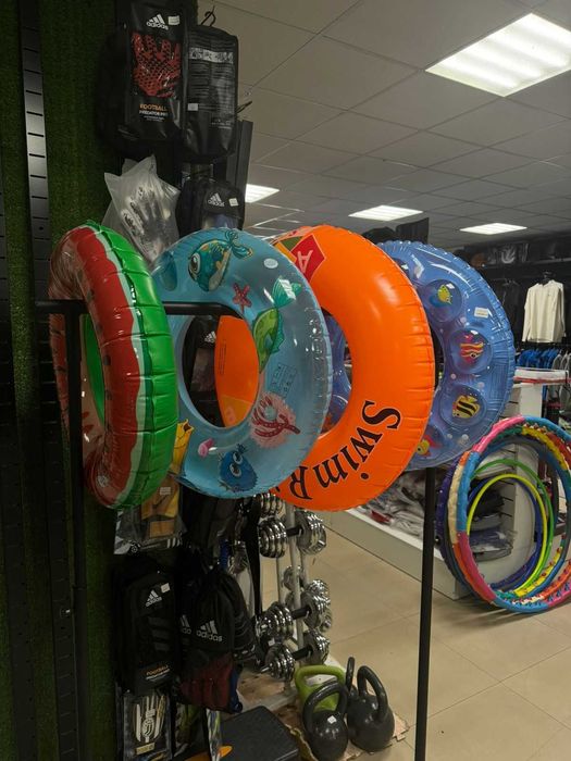 Надувной круг для плавания