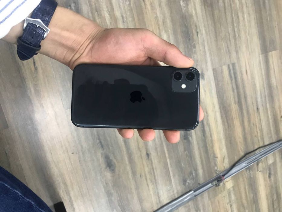 Iphone 11 sotiladi