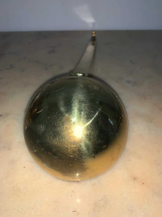 Vas din alama cu ornament bronz