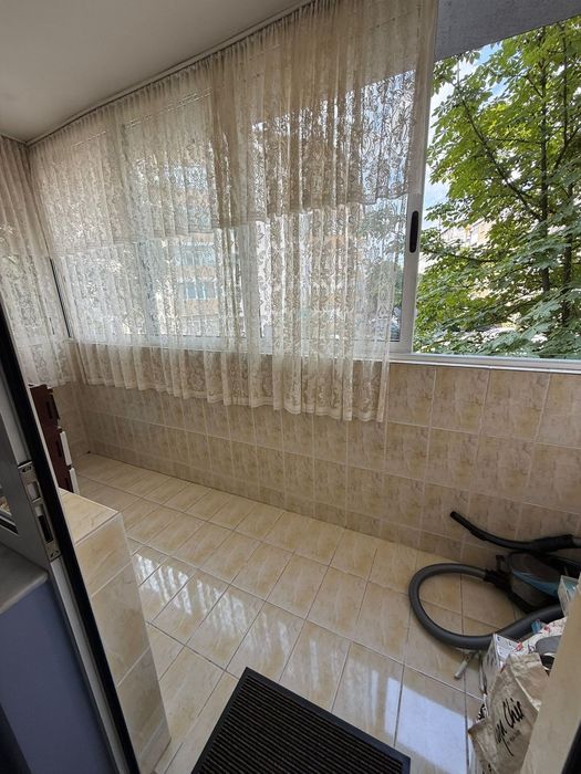 Apartament 2 camere decomandat Et. 1 - Lucian Blaga Bl. A42/1