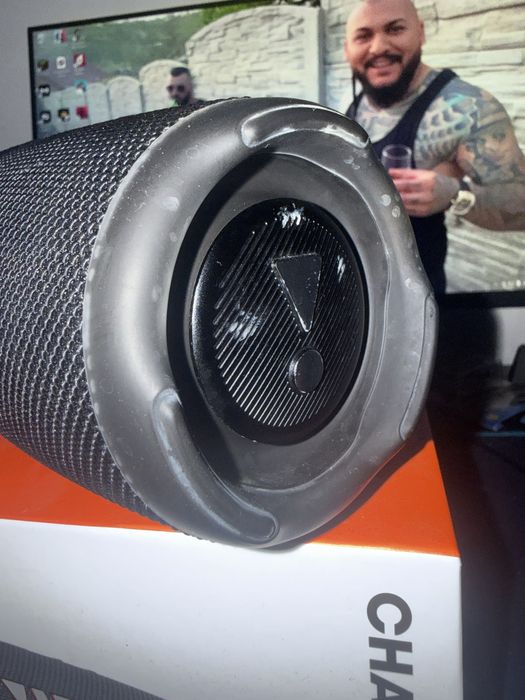 Vand JBL charge 5