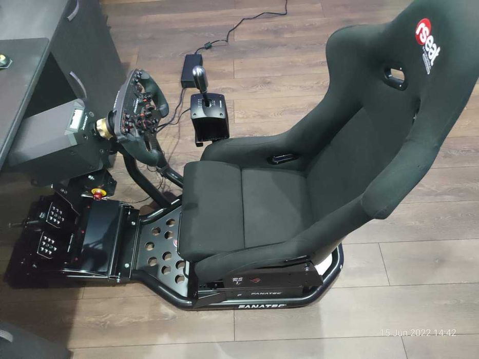 SimRacingRig RSeat RS1