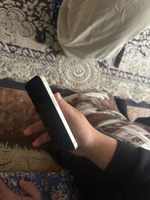 Продам айфон 133