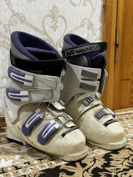 Горнолыжные ботинки 270мм (37)