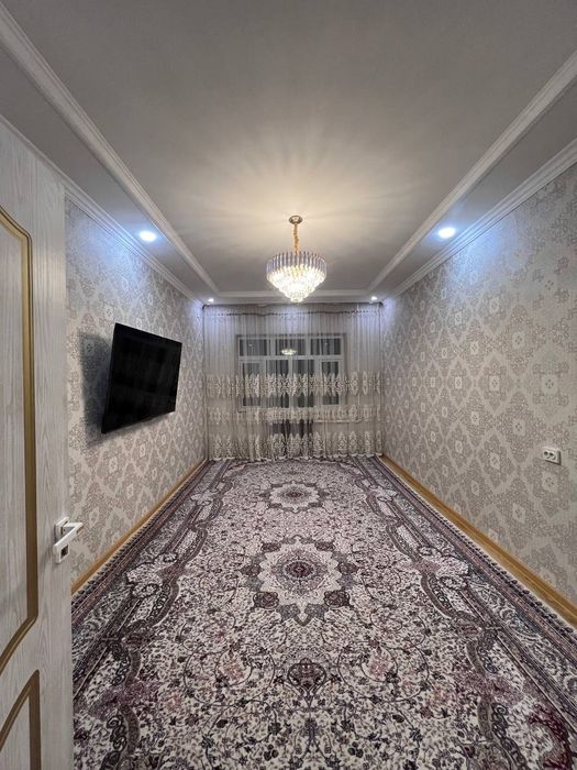 продается квартира на юунус абад 19 квартал 5 этаж ни дом 4 комна