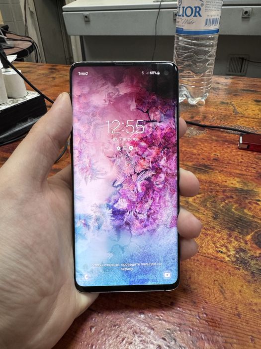 Продам Samsung S10