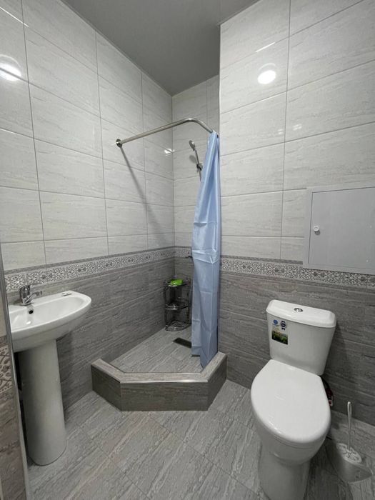 Продаётся своя 1 ком квартира,В Чоштепа метро,В-2-Етаже,С ремонтом!!!