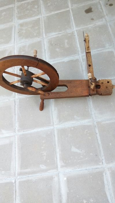 Чакрък и много старо кантарче