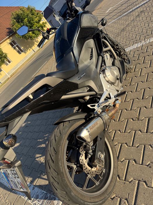 Motocicleta Honda 700nc