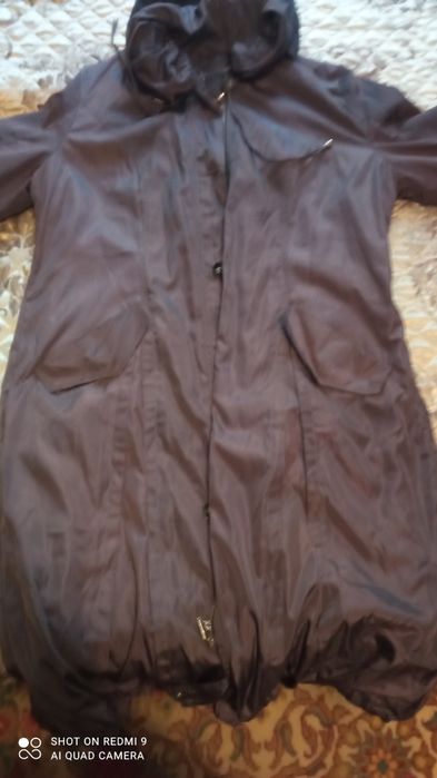 Женская куртка почти новая