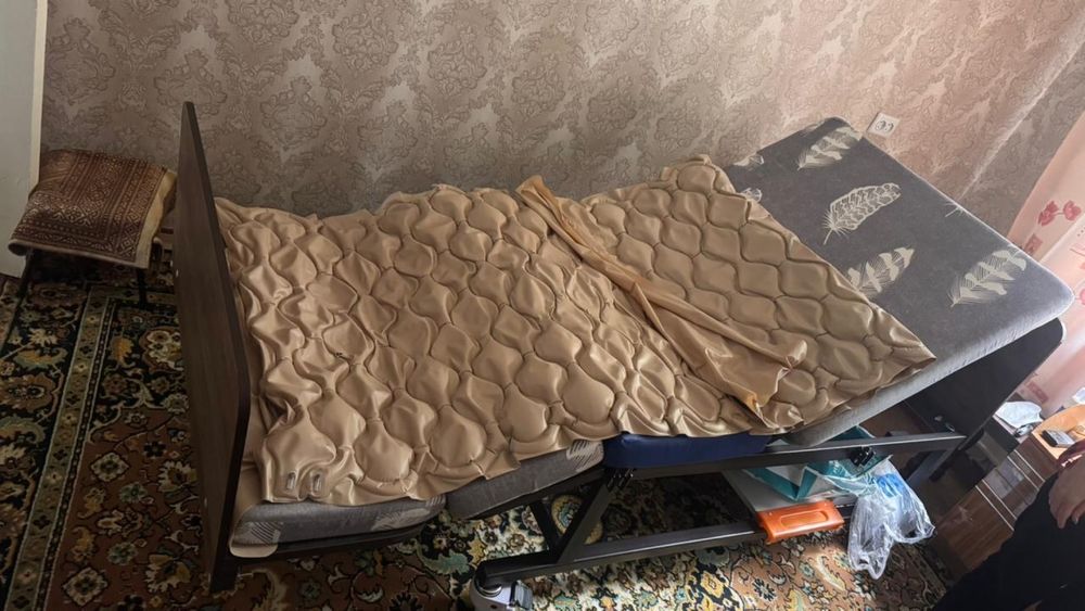 медицинская кровать