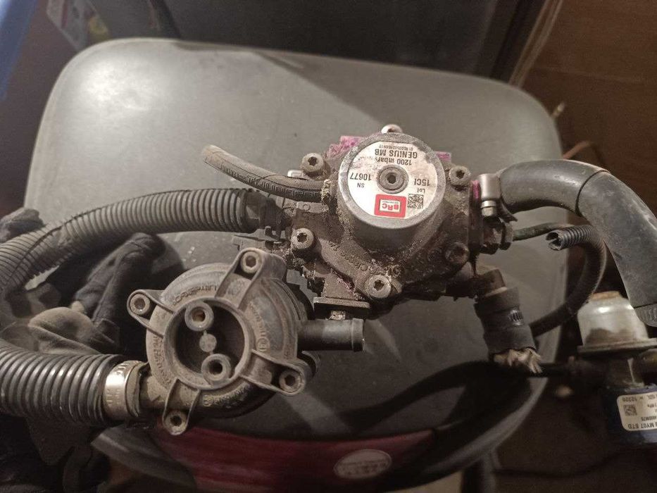 Продам ГБО для авто 4 цилиндра brc