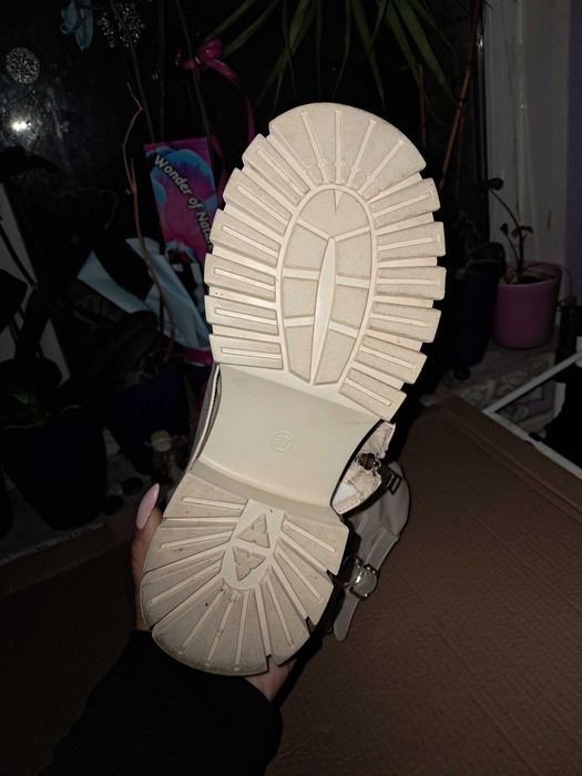 Ботуши, бежови, атрактивни