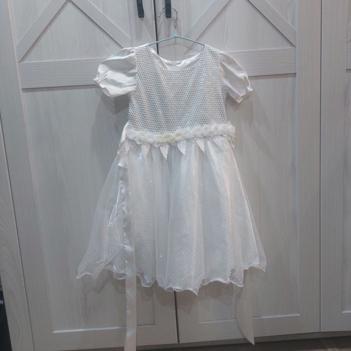 Продам платье разны