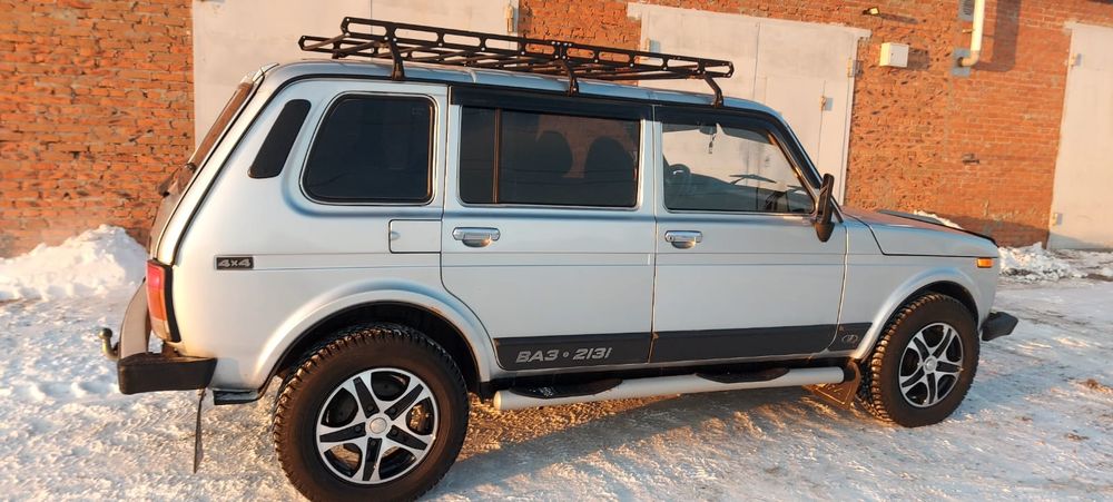 Продам ниву пятидверную