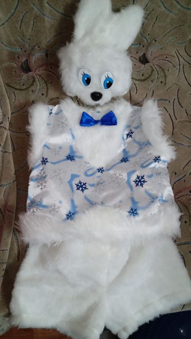 Новогодний костюм зайчика