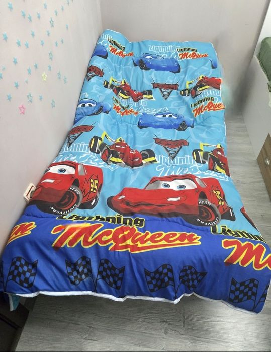 Олекотено + чаршаф McQueen