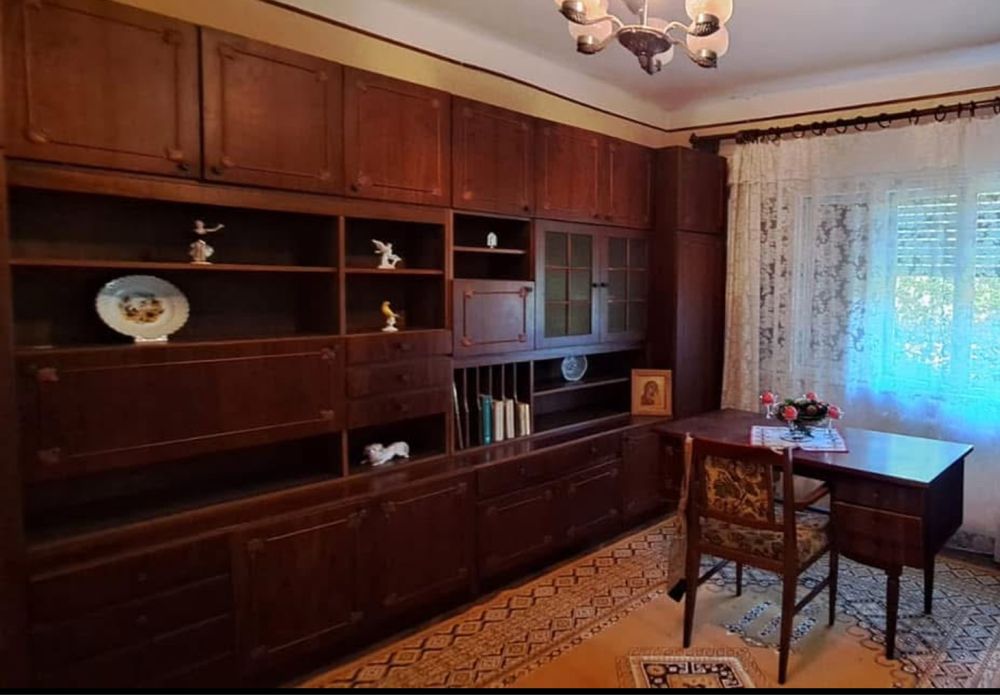 Vand mobila in stare buna .