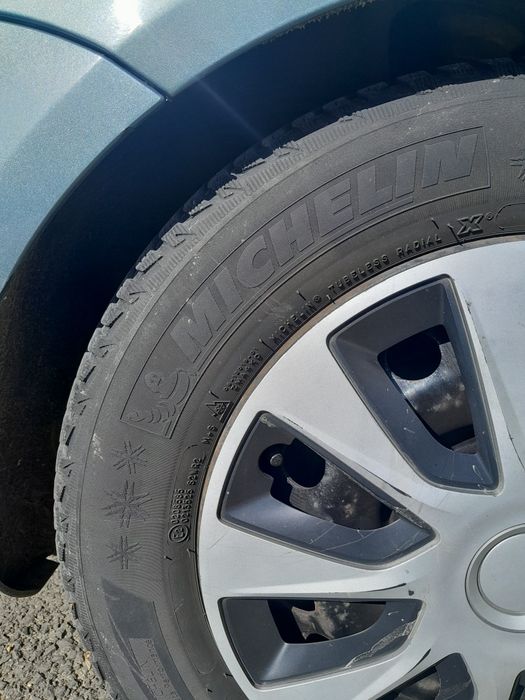 Jante  cu anvelope Michelin 195 65 R15  / 5x112