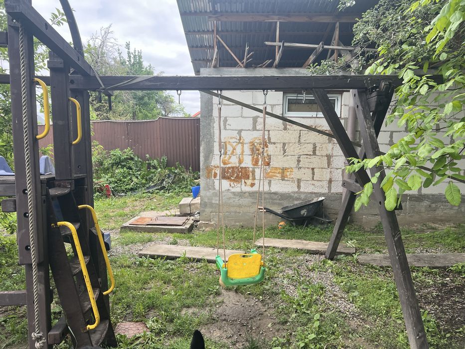 Продам детскую площадку
