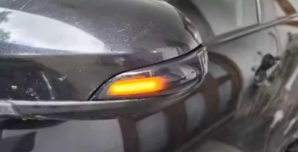 Динамични мигачи за огледалата за Toyota Corolla Prius Yaris Тойота