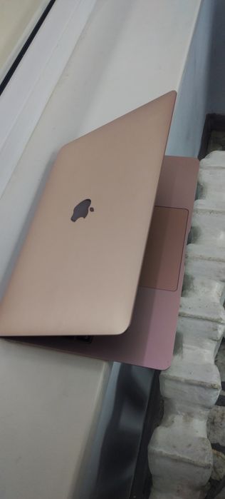 Продам Macbook air