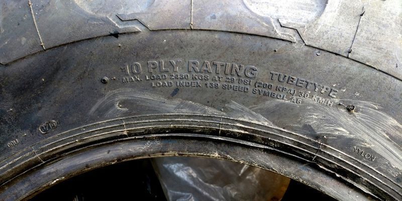 16.9-28 cauciucuri noi agricole 10PR avem si industriale doar noi XYT1