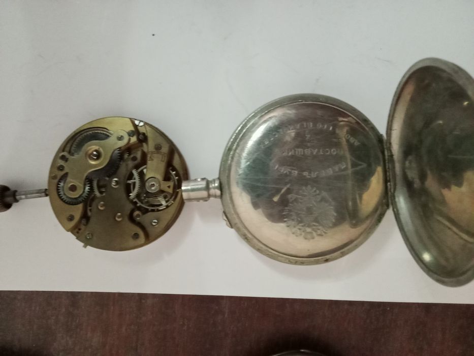 Срочна продается часы