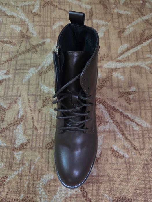 Vand ghete fete 39 / 40 piele noi