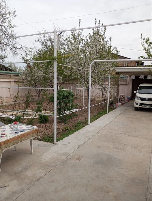 Hovli 6 sotik sotiladi yoki 3 hona domga obmen doplata blan