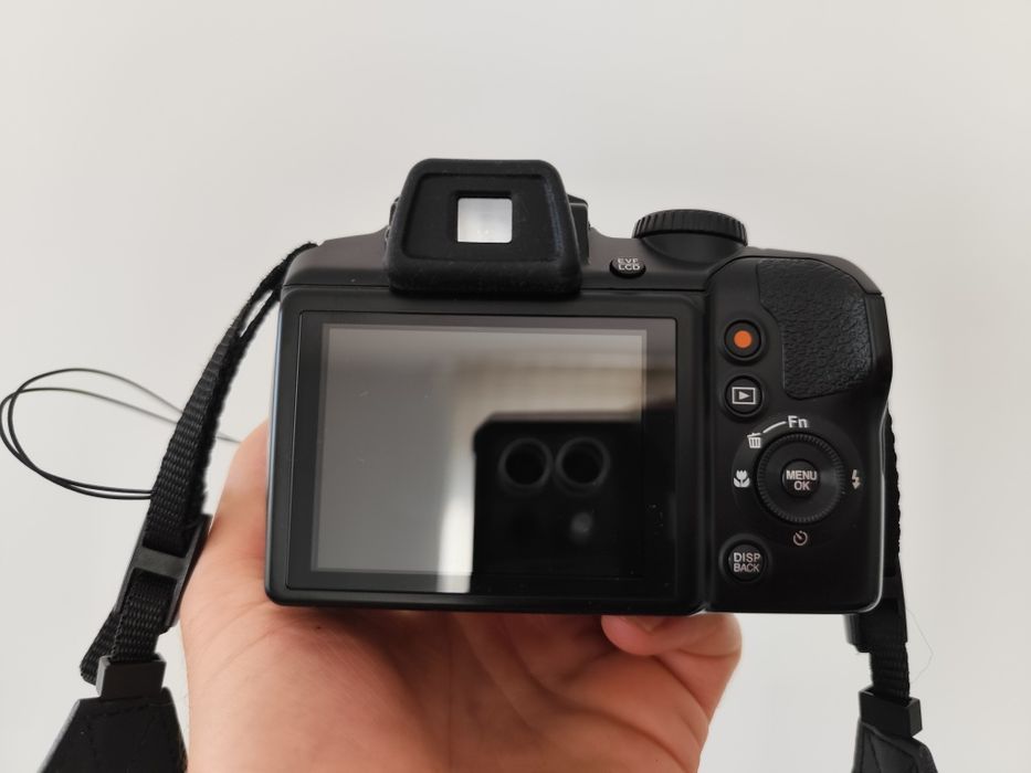 Fujifilm FinePix S8200 – 40× оптичен Zoom | 16 MP | Full HD | 16 GB