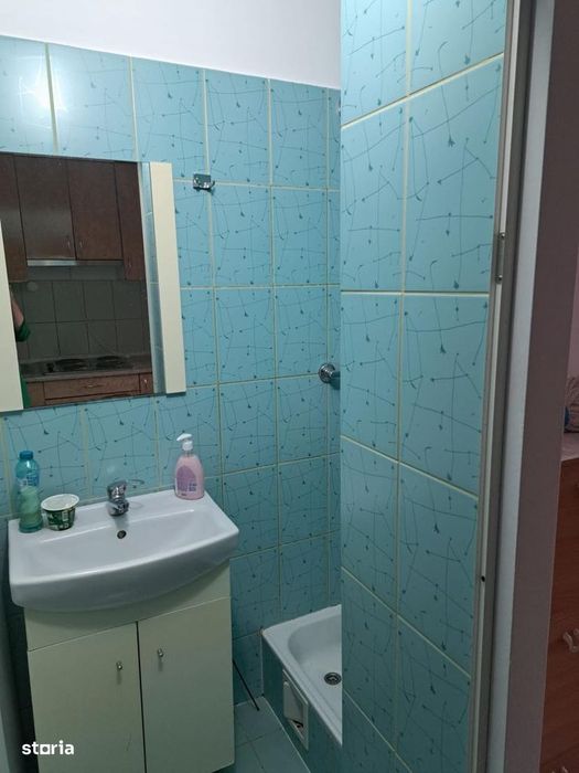 Garsoniera de vanzare , Carpati 2 , et. 4 , 21.900 euro neg.