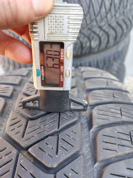 225 55 19,2buc iarna PIRELLI,SCORPION,6mm