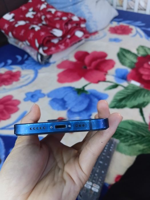 АКТОБЕ. срочно продам iPhone 12.