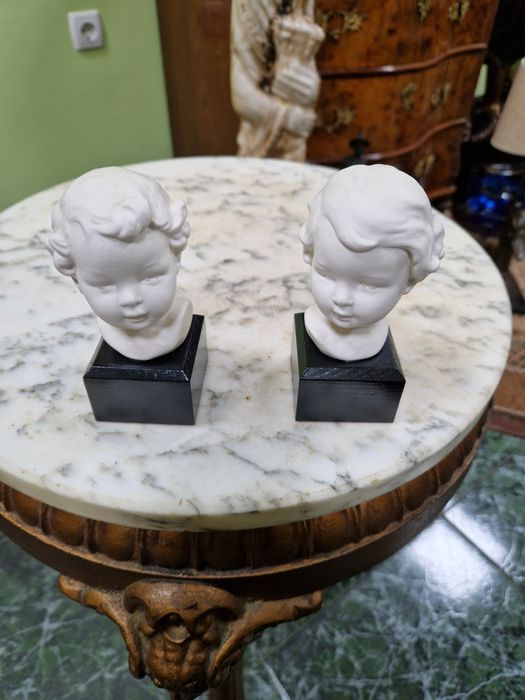 Уникален чифт антикварни порцеланови бюстове Goebel